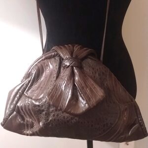 Beautiful Vintage Genuine Leather Crossbody